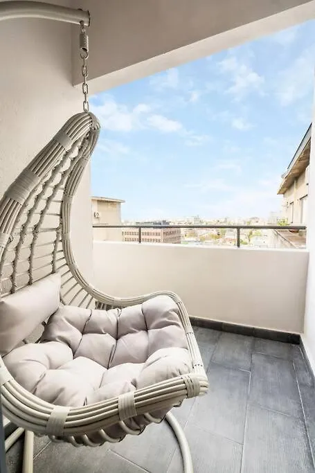 Superb Views 3Br Midtown Flat - 3 Balconies Apartment Bucharest