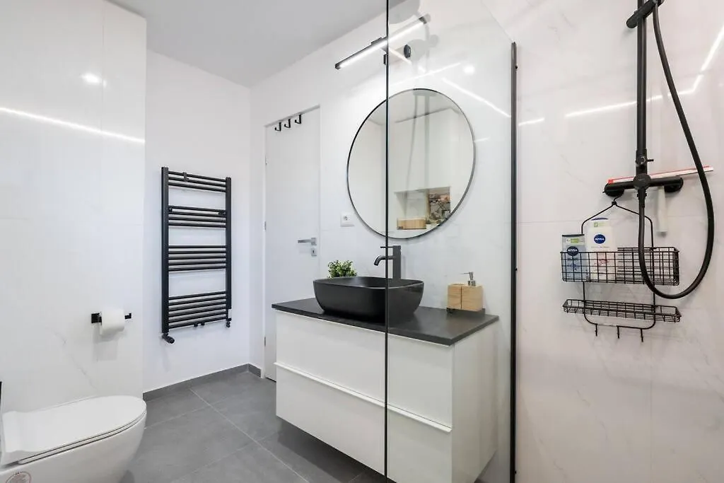 부쿠레슈티 Superb Views 3Br Midtown Flat - 3 Balconies 아파트 0*,