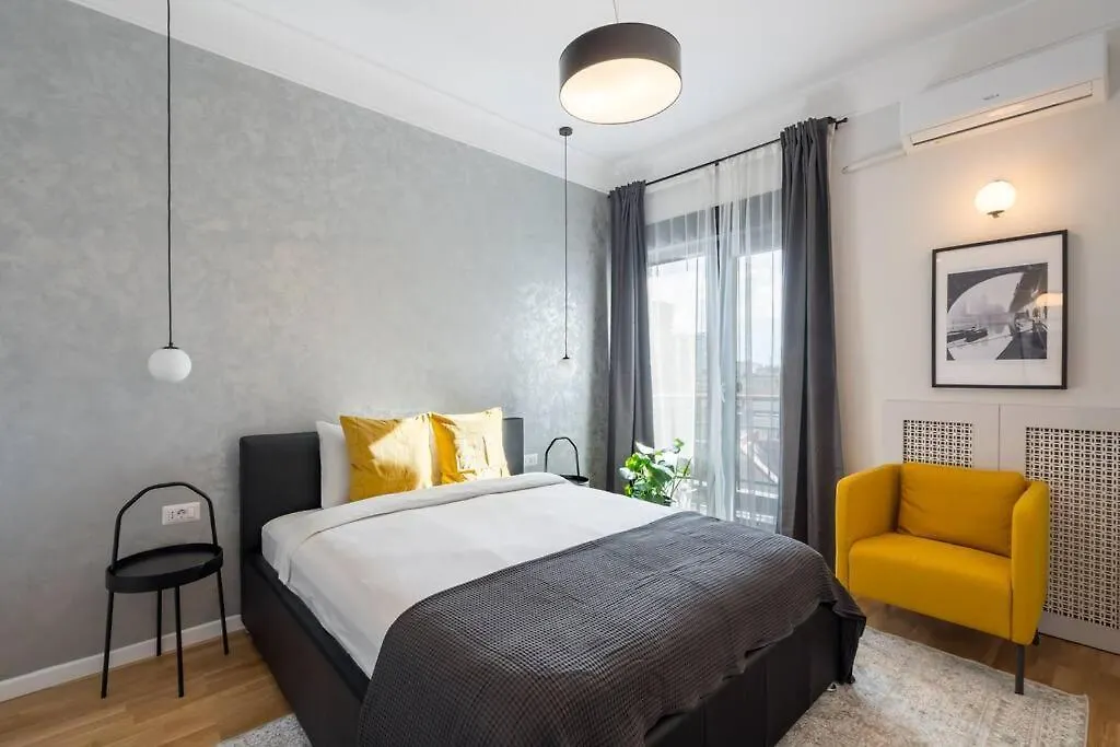 부쿠레슈티 Superb Views 3Br Midtown Flat - 3 Balconies 아파트 루마니아